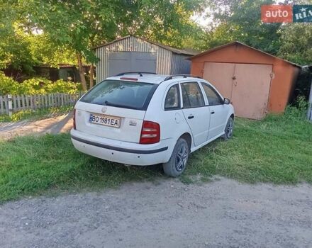 Білий Шкода Фабія, об'ємом двигуна 1.2 л та пробігом 275 тис. км за 1950 $, фото 5 на Automoto.ua