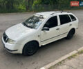 Білий Шкода Фабія, об'ємом двигуна 1.39 л та пробігом 290 тис. км за 3000 $, фото 8 на Automoto.ua