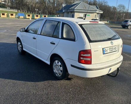 Белый Шкода Фабия, объемом двигателя 1.4 л и пробегом 270 тыс. км за 2999 $, фото 4 на Automoto.ua
