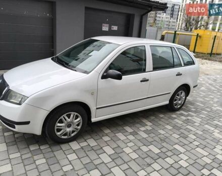 Белый Шкода Фабия, объемом двигателя 1.2 л и пробегом 271 тыс. км за 3450 $, фото 5 на Automoto.ua