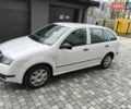 Белый Шкода Фабия, объемом двигателя 1.2 л и пробегом 271 тыс. км за 3450 $, фото 5 на Automoto.ua