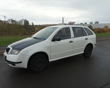 Белый Шкода Фабия, объемом двигателя 1.2 л и пробегом 309 тыс. км за 2800 $, фото 2 на Automoto.ua