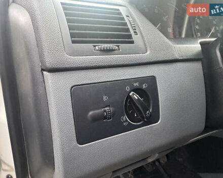 Білий Шкода Фабія, об'ємом двигуна 1.4 л та пробігом 268 тис. км за 2700 $, фото 13 на Automoto.ua