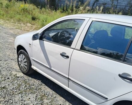 Белый Шкода Фабия, объемом двигателя 1.4 л и пробегом 312 тыс. км за 2900 $, фото 5 на Automoto.ua