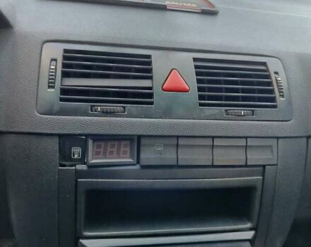 Белый Шкода Фабия, объемом двигателя 1.4 л и пробегом 257 тыс. км за 3000 $, фото 9 на Automoto.ua