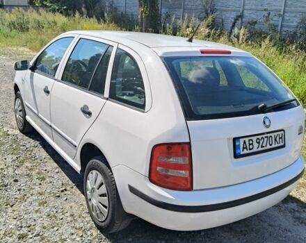 Белый Шкода Фабия, объемом двигателя 1.4 л и пробегом 312 тыс. км за 2900 $, фото 4 на Automoto.ua