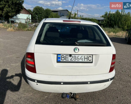 Белый Шкода Фабия, объемом двигателя 1.4 л и пробегом 365 тыс. км за 3300 $, фото 2 на Automoto.ua