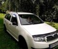 Білий Шкода Фабія, об'ємом двигуна 1.2 л та пробігом 266 тис. км за 4000 $, фото 1 на Automoto.ua