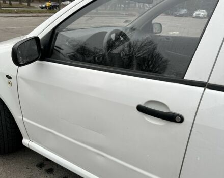 Белый Шкода Фабия, объемом двигателя 1.9 л и пробегом 300 тыс. км за 1750 $, фото 6 на Automoto.ua