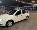 Білий Шкода Фабія, об'ємом двигуна 1.2 л та пробігом 397 тис. км за 3400 $, фото 1 на Automoto.ua