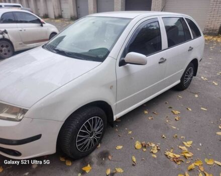 Шкода Фабия 2005 в Ровно на Automoto.ua Белый Шкода Фабия, объемом двигателя 1.4 л и пробегом 334 тыс. км за 2700 $, фото 4 на Automoto.ua
