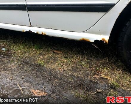 Белый Шкода Фабия, объемом двигателя 1.2 л и пробегом 320 тыс. км за 2400 $, фото 7 на Automoto.ua