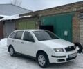 Белый Шкода Фабия, объемом двигателя 1.2 л и пробегом 378 тыс. км за 3750 $, фото 1 на Automoto.ua
