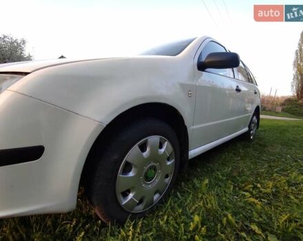 Білий Шкода Фабія, об'ємом двигуна 1.2 л та пробігом 298 тис. км за 3300 $, фото 4 на Automoto.ua