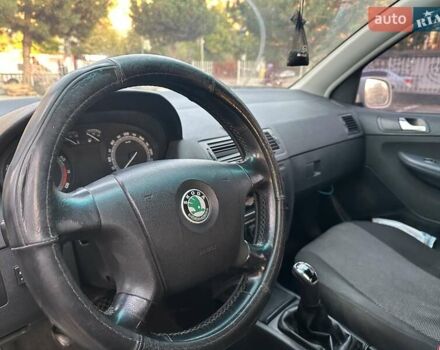 Шкода Фабия 2006 в Одессе на Automoto.ua Белый Шкода Фабия, объемом двигателя 1.39 л и пробегом 246 тыс. км за 3150 $, фото 6 на Automoto.ua