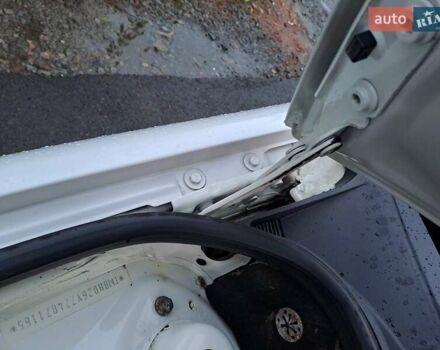 Білий Шкода Фабія, об'ємом двигуна 1.39 л та пробігом 220 тис. км за 4700 $, фото 24 на Automoto.ua