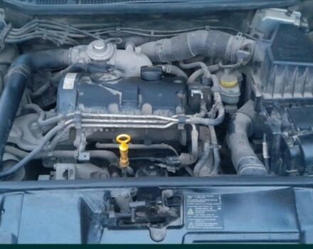 Белый Шкода Фабия, объемом двигателя 1.4 л и пробегом 450 тыс. км за 3800 $, фото 2 на Automoto.ua