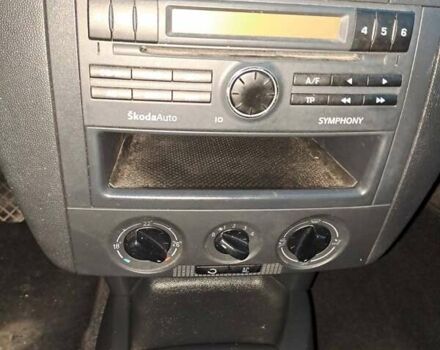 Білий Шкода Фабія, об'ємом двигуна 1.39 л та пробігом 220 тис. км за 4700 $, фото 13 на Automoto.ua