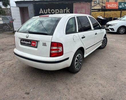 Шкода Фабия 2006 в Запорожье на Automoto.ua Белый Шкода Фабия, объемом двигателя 1.2 л и пробегом 260 тыс. км за 3790 $, фото 4 на Automoto.ua