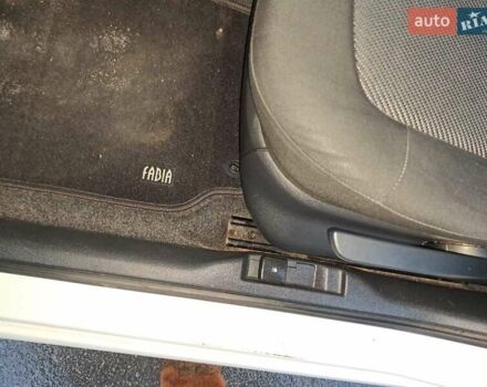 Білий Шкода Фабія, об'ємом двигуна 1.39 л та пробігом 220 тис. км за 4700 $, фото 12 на Automoto.ua