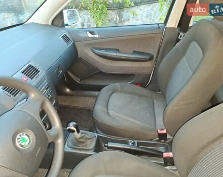 Білий Шкода Фабія, об'ємом двигуна 1.39 л та пробігом 220 тис. км за 4700 $, фото 10 на Automoto.ua