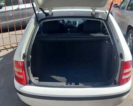 Белый Шкода Фабия, объемом двигателя 1.39 л и пробегом 278 тыс. км за 3700 $, фото 8 на Automoto.ua