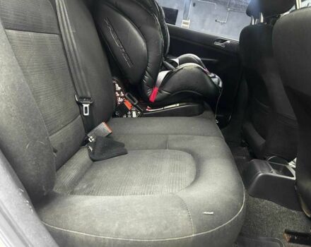 Белый Шкода Фабия, объемом двигателя 1.4 л и пробегом 293 тыс. км за 4700 $, фото 8 на Automoto.ua