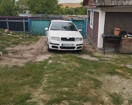 Белый Шкода Фабия, объемом двигателя 1.2 л и пробегом 260 тыс. км за 3650 $, фото 7 на Automoto.ua