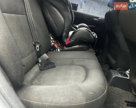 Белый Шкода Фабия, объемом двигателя 1.39 л и пробегом 293 тыс. км за 4700 $, фото 8 на Automoto.ua