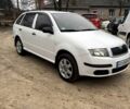 Белый Шкода Фабия, объемом двигателя 1.2 л и пробегом 213 тыс. км за 3500 $, фото 3 на Automoto.ua