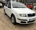 Белый Шкода Фабия, объемом двигателя 1.2 л и пробегом 213 тыс. км за 3500 $, фото 2 на Automoto.ua