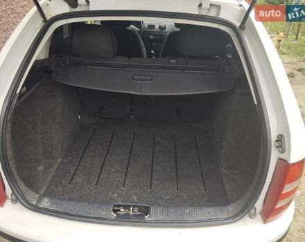 Белый Шкода Фабия, объемом двигателя 1.2 л и пробегом 260 тыс. км за 3650 $, фото 9 на Automoto.ua