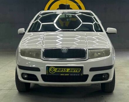 Белый Шкода Фабия, объемом двигателя 1.4 л и пробегом 293 тыс. км за 4700 $, фото 1 на Automoto.ua