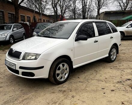 Белый Шкода Фабия, объемом двигателя 1.2 л и пробегом 213 тыс. км за 3500 $, фото 1 на Automoto.ua
