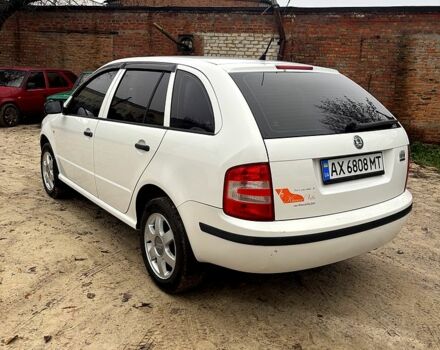 Белый Шкода Фабия, объемом двигателя 1.2 л и пробегом 213 тыс. км за 3500 $, фото 6 на Automoto.ua