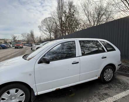 Білий Шкода Фабія, об'ємом двигуна 1.2 л та пробігом 221 тис. км за 3800 $, фото 9 на Automoto.ua