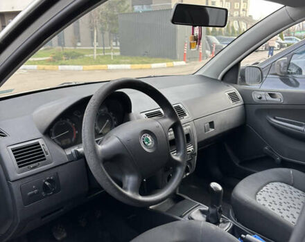 Білий Шкода Фабія, об'ємом двигуна 1.2 л та пробігом 221 тис. км за 3800 $, фото 12 на Automoto.ua