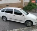 Белый Шкода Фабия, объемом двигателя 1.39 л и пробегом 267 тыс. км за 4198 $, фото 1 на Automoto.ua