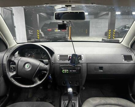 Белый Шкода Фабия, объемом двигателя 1.4 л и пробегом 293 тыс. км за 4700 $, фото 9 на Automoto.ua