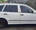 Білий Шкода Фабія, об'ємом двигуна 1.2 л та пробігом 218 тис. км за 3900 $, фото 1 на Automoto.ua