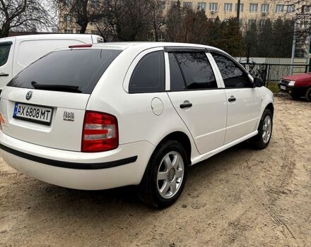 Белый Шкода Фабия, объемом двигателя 1.2 л и пробегом 213 тыс. км за 3500 $, фото 4 на Automoto.ua