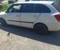 Білий Шкода Фабія, об'ємом двигуна 1.4 л та пробігом 380 тис. км за 3400 $, фото 3 на Automoto.ua