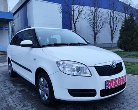 Білий Шкода Фабія, об'ємом двигуна 1.4 л та пробігом 182 тис. км за 5500 $, фото 1 на Automoto.ua
