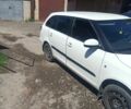 Білий Шкода Фабія, об'ємом двигуна 1.4 л та пробігом 380 тис. км за 3400 $, фото 2 на Automoto.ua