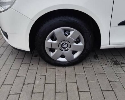 Білий Шкода Фабія, об'ємом двигуна 1.4 л та пробігом 182 тис. км за 5500 $, фото 40 на Automoto.ua