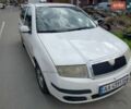 Белый Шкода Фабия, объемом двигателя 1.2 л и пробегом 180 тыс. км за 4200 $, фото 1 на Automoto.ua