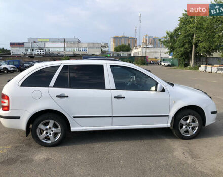 Білий Шкода Фабія, об'ємом двигуна 1.2 л та пробігом 209 тис. км за 4100 $, фото 2 на Automoto.ua