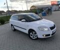 Белый Шкода Фабия, объемом двигателя 1.42 л и пробегом 300 тыс. км за 5200 $, фото 1 на Automoto.ua