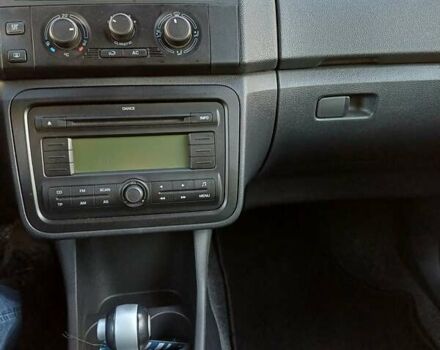 Білий Шкода Фабія, об'ємом двигуна 1.6 л та пробігом 211 тис. км за 6600 $, фото 7 на Automoto.ua