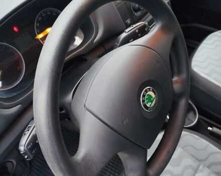 Білий Шкода Фабія, об'ємом двигуна 1.4 л та пробігом 182 тис. км за 5500 $, фото 25 на Automoto.ua